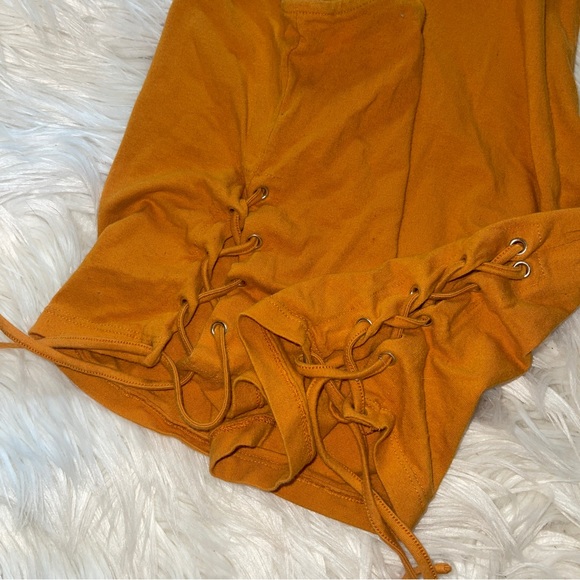 Charlotte Russe Halter Top - Picture 3 of 4